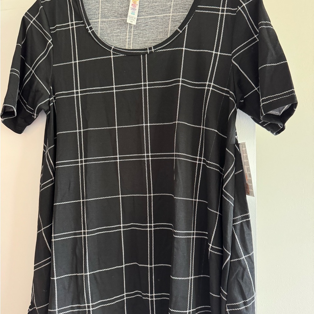 LuLaRoe Women’s White and Black Short Sleeve Perfect T Size XS